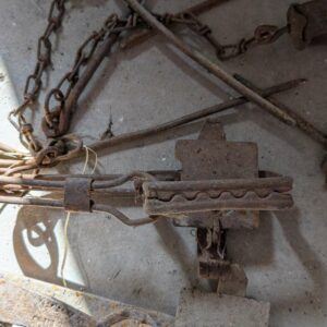 Assorted lots of rabbit traps